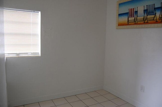 Building Photo - 490 S. Orlando Ave #1