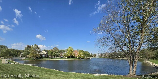 Foto del edificio - 1164 Starwood Ln