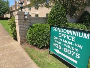 Building Photo - 2720 Whitney Pl