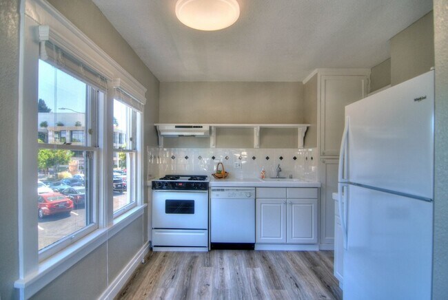 Photo - 332 Waverley St Apartment