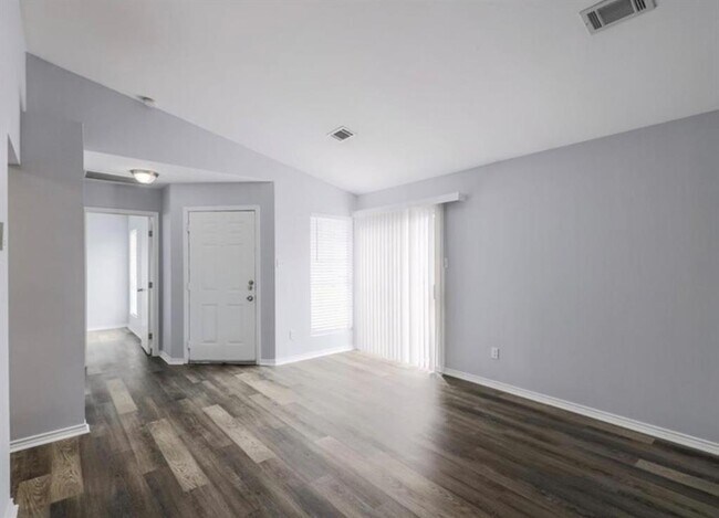 Foto del edificio - 2132 Andover Dr