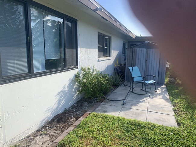 Back patio - 10222 Pine Dr