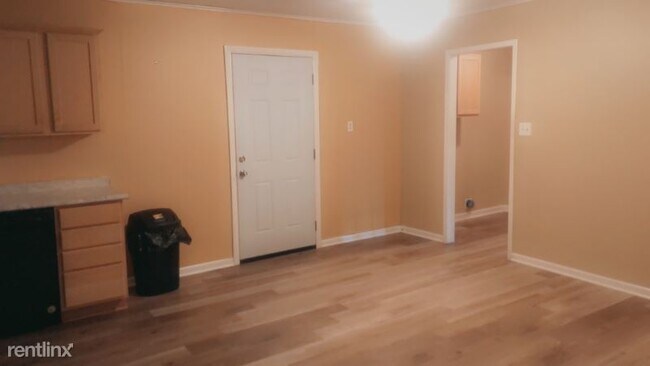 Foto del edificio - 3 br, 1.5 bath House - 1709 Brown Rd