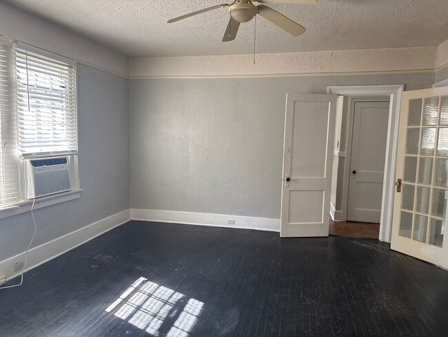 Foto del edificio - Now Renting! Close to Summervilile and Med...