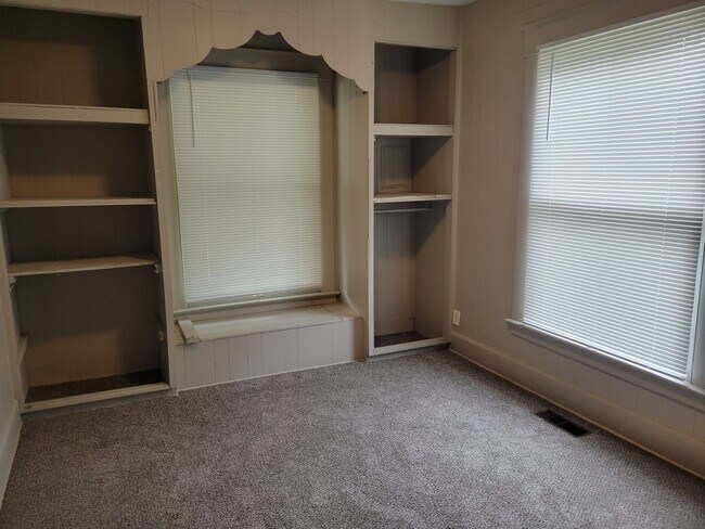 Foto del edificio - 2 Bedroom 1 Bath House $895!
