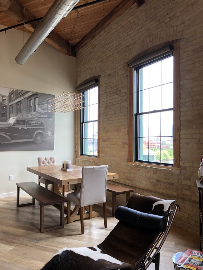 River Place Lofts Apartments Milwaukee, WI