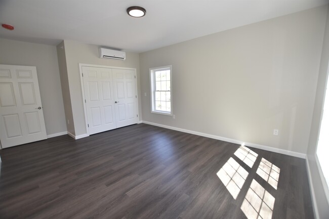 Foto del edificio - 217 Rockingham Rd