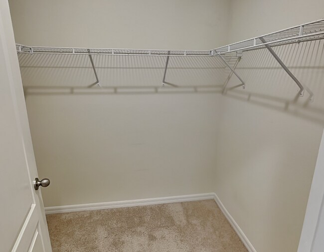 Building Photo - 432 Honey Bell Rd