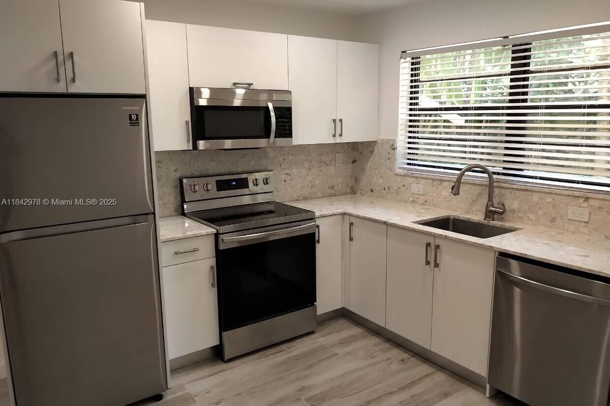 Foto principal - 846 Lenox Ave.