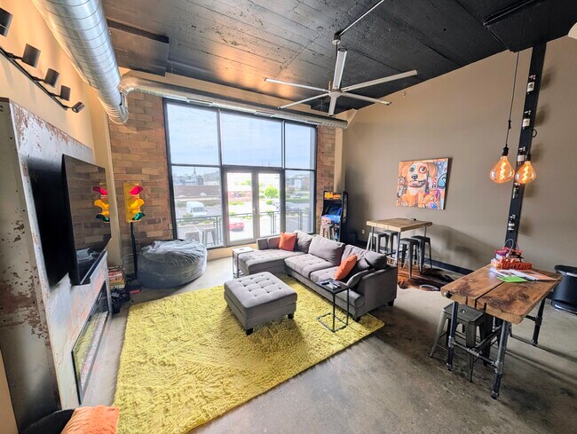 Foto del edificio - 401 W Shoreline Dr