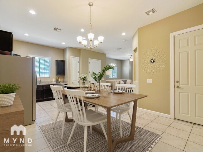 Foto del edificio - 1367 S Country Club Dr