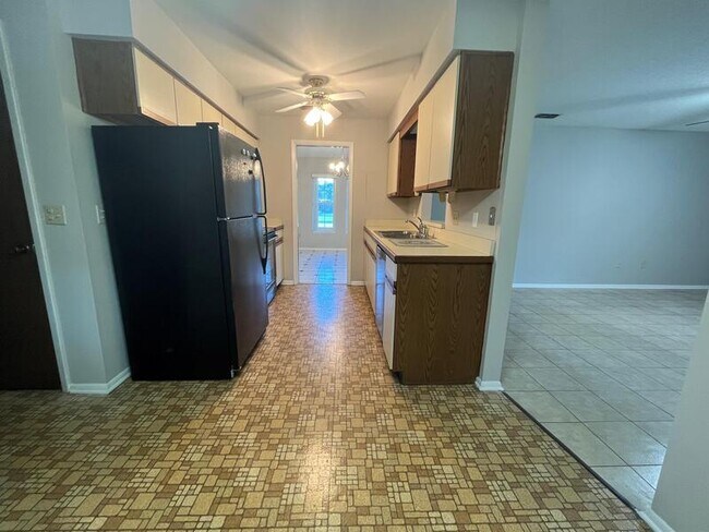Building Photo - 8254 Deming Dr