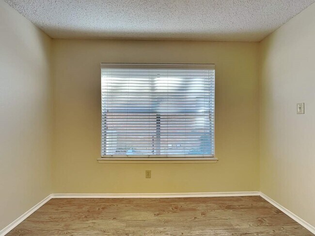 Foto del edificio - 5418 Mossgrey Ln