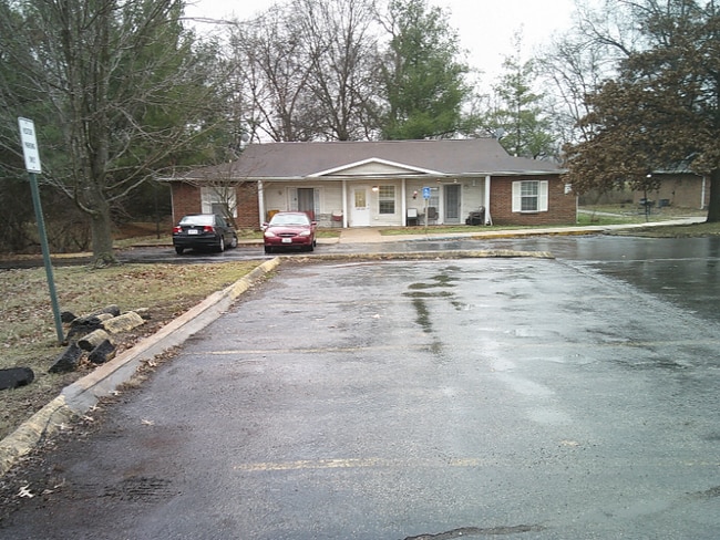 Foto del edificio - 400 Tella Jane Ln