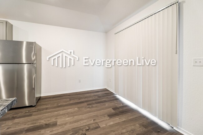 Foto del edificio - 154 Meadow Dr