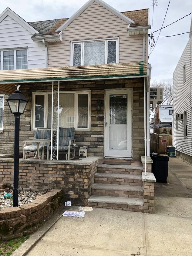 Foto principal - 1860 E 34th St