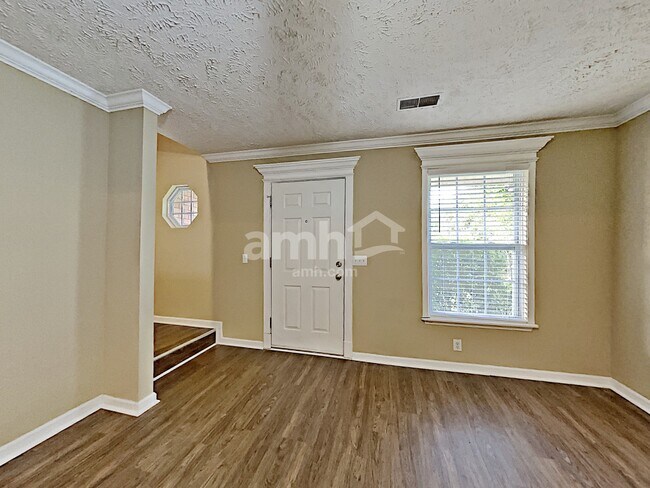 Foto del edificio - 5147 Morgan Taylor Dr
