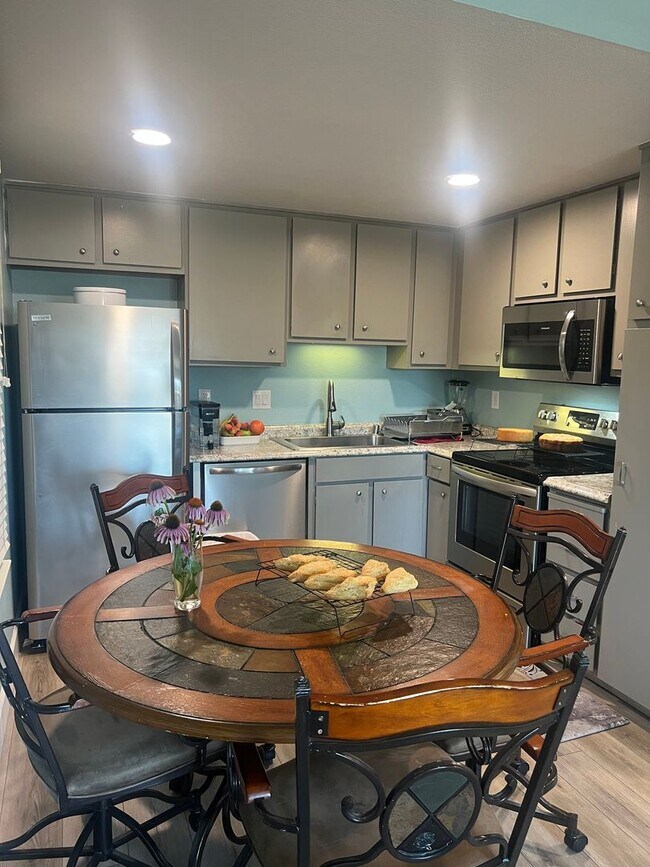 Foto del edificio - Ironhorse Village Condo