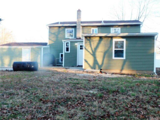 Building Photo - 1710 Spur Dr N