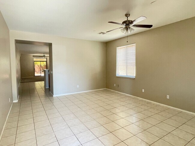 Foto del edificio - Four bedroom 2 bath in Laveen Farms