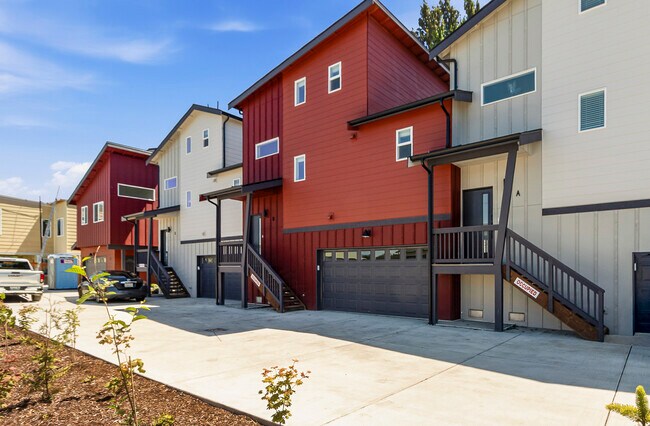 Foto del edificio - 27523 102nd Ave NW
