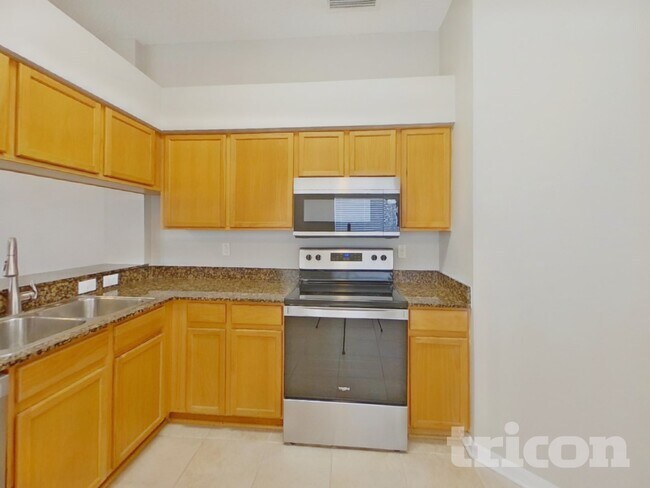 Building Photo - 11749 Lynmoor Dr