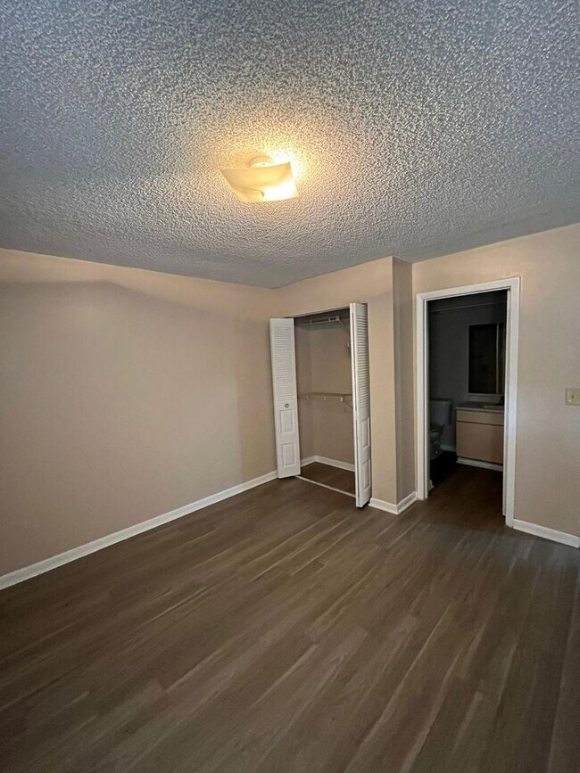 Foto del edificio - 1932-1938 Crystal Grove Dr, Lakeland, FL 33801-8033