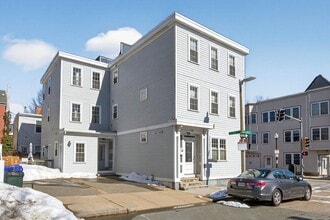 Building Photo - 170 W 3rd St