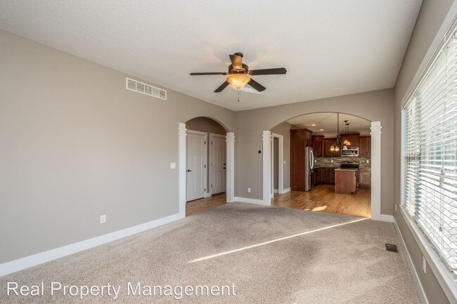 Foto del edificio - 4 br, 3.5 bath House - 7970 Aspen Drive