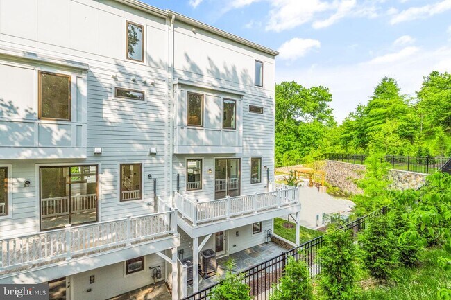 Foto del edificio - 3728 Glenmoor Reserve Ln