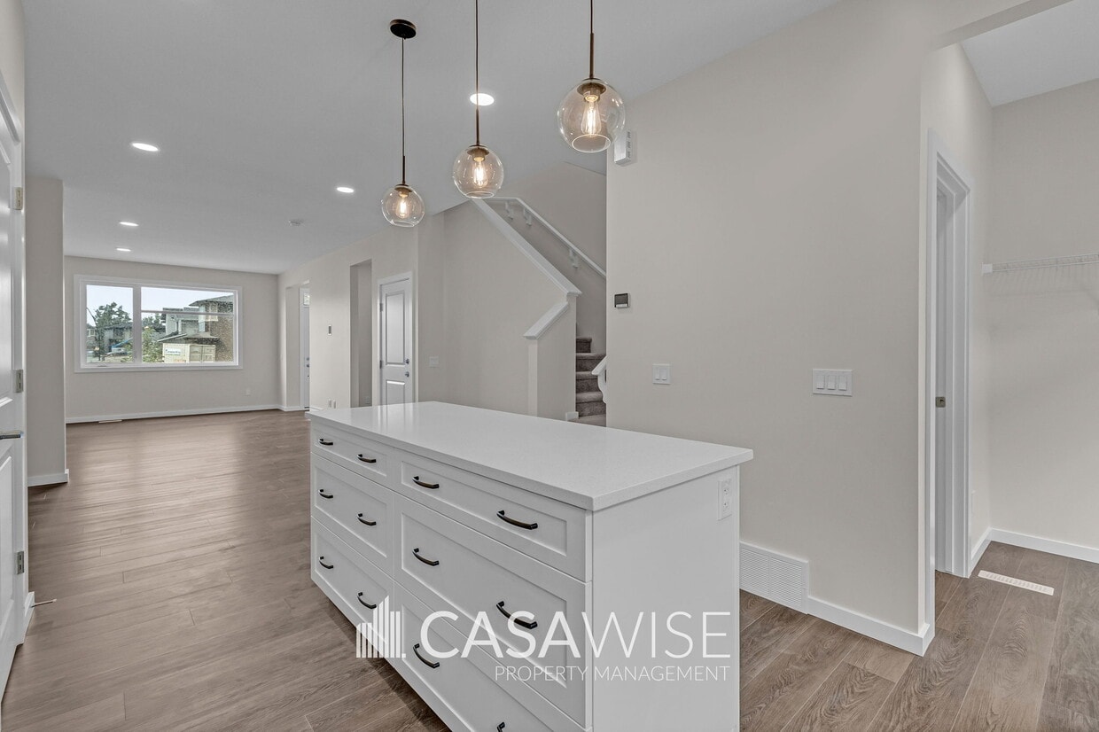 Primary Photo - 20935-20925 25 Ave NW