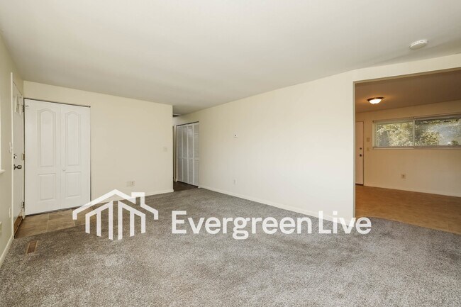 Foto del edificio - 5063 Sabra Ave