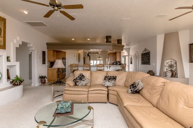 Building Photo - 3611 Vega Ln