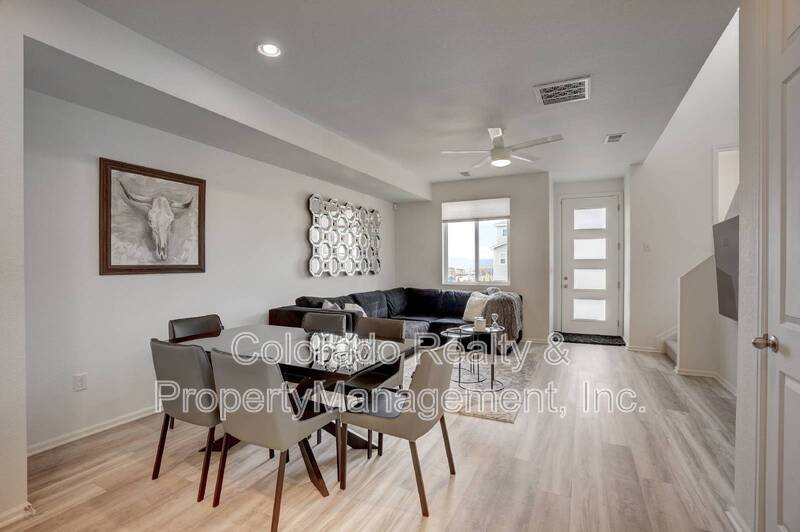 Foto principal - 9602 Prairie Farm Dr
