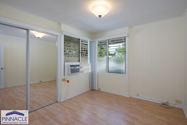 Building Photo - 428 Launiu St