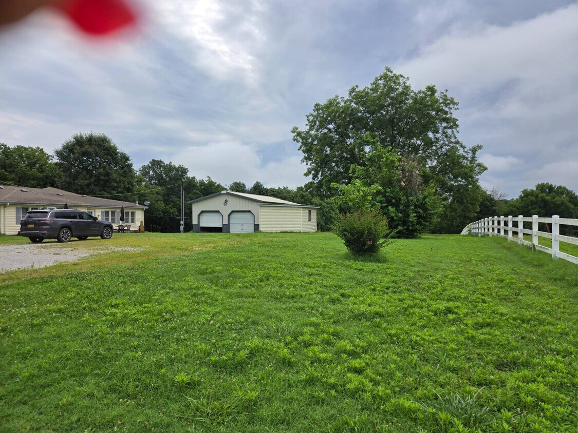 Foto principal - 441501 E 380 Rd