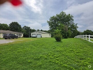 Building Photo - 441501 E 380 Rd