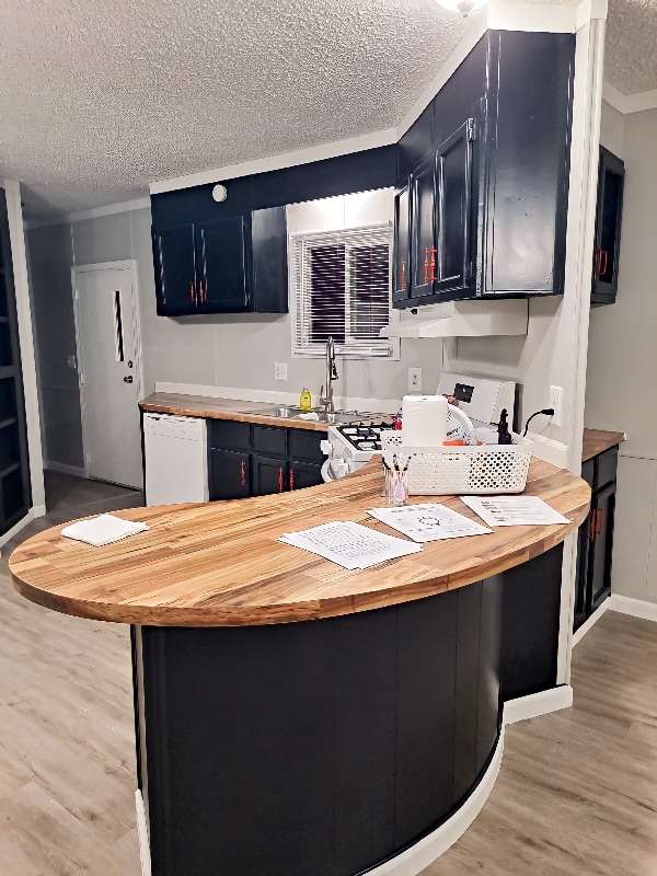 Building Photo - 1100 W Locust St