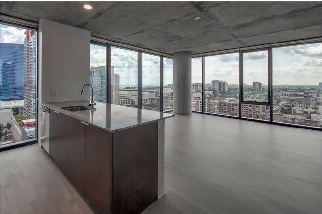 Building Photo - 2107 S Wabash Ave