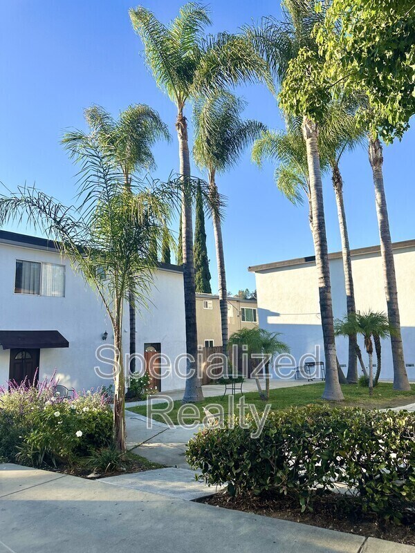 Building Photo - 504 Hill Dr