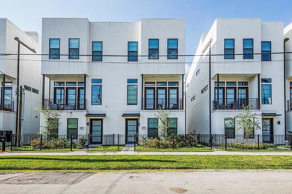 Primary Photo - 1704 Alamo St