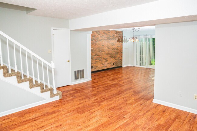 Building Photo - 1167 Tatesbrook Dr