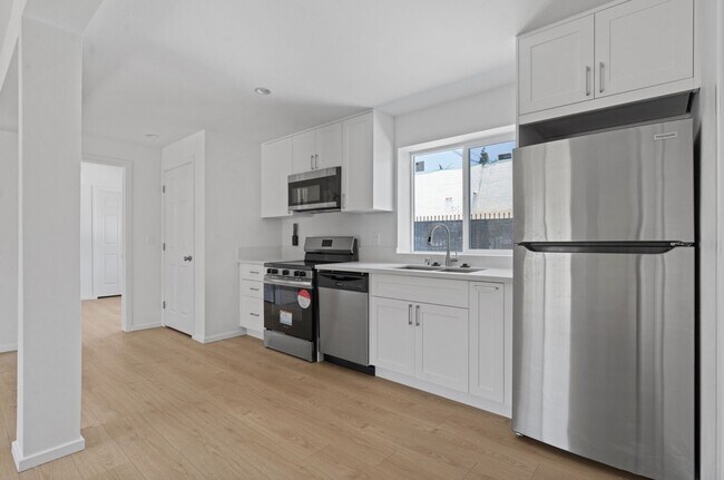 Foto del edificio - 3118-3114 W 109th St