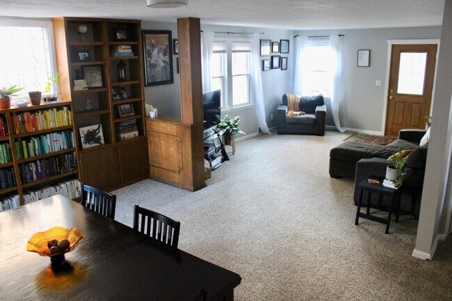 Building Photo - 3212 Poppleton Ave