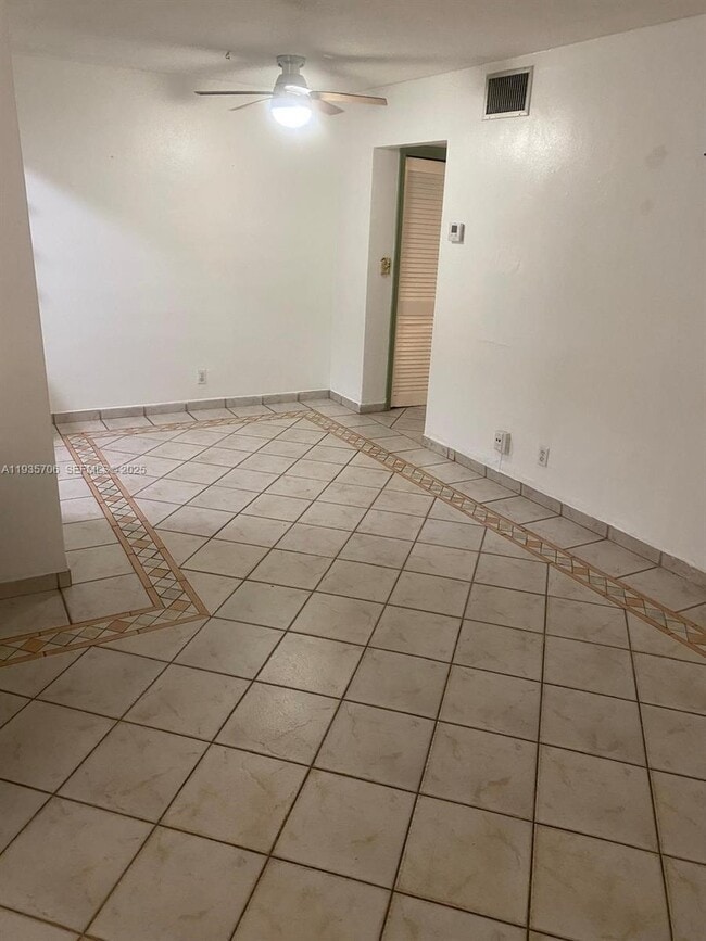 Foto del edificio - 400 SE 3rd Ave