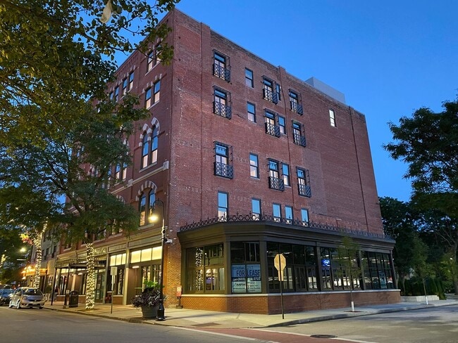 Building Photo - 83 Hanover St