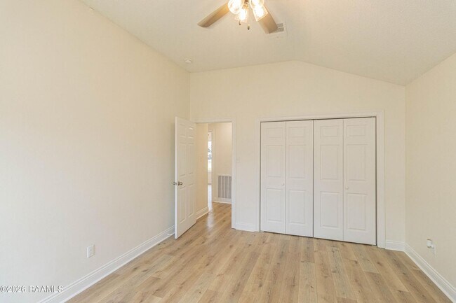 Building Photo - 122 Pebble Beach Dr