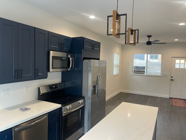 Foto del edificio - Brand new 2 bed/2 bath, central a/c, dishwasher, washer & dryer, deck & patio!