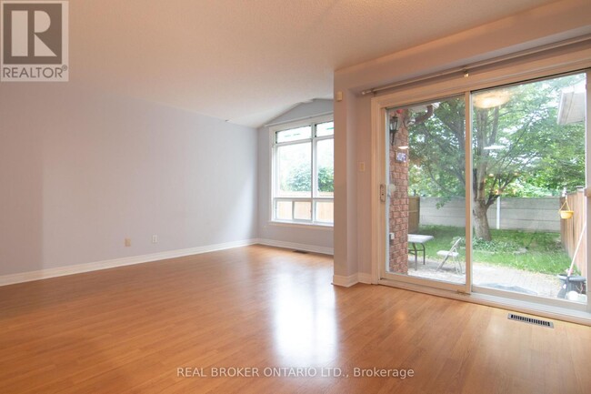 Building Photo - 57 Locheland Crescent