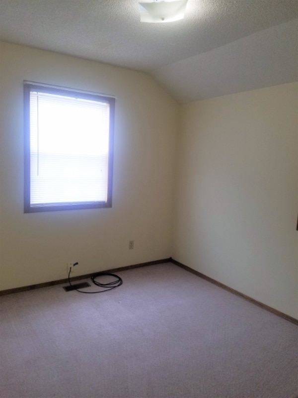Building Photo - 2802 S Linden St